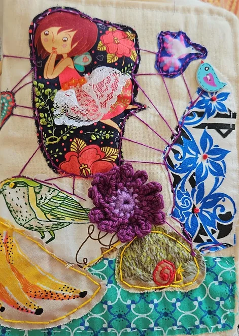 Peça têxtil criada em um encontro de arteterapia